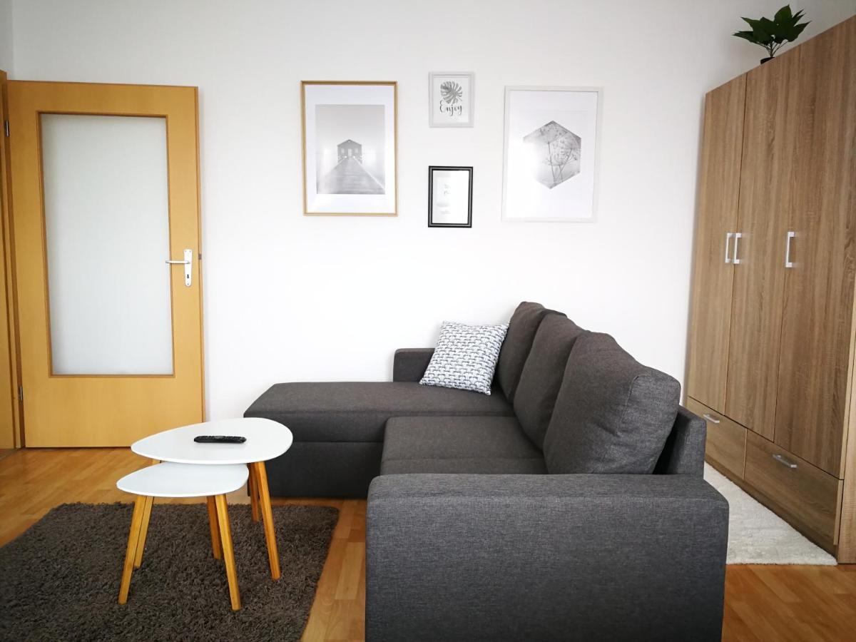 Voeroesmarty Apartman Miskolc - Belvaros - Downtown Exterior photo